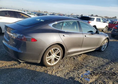 2015 Tesla Model S 85D from USA, damaged, VIN 5YJSA1H29FF088381
